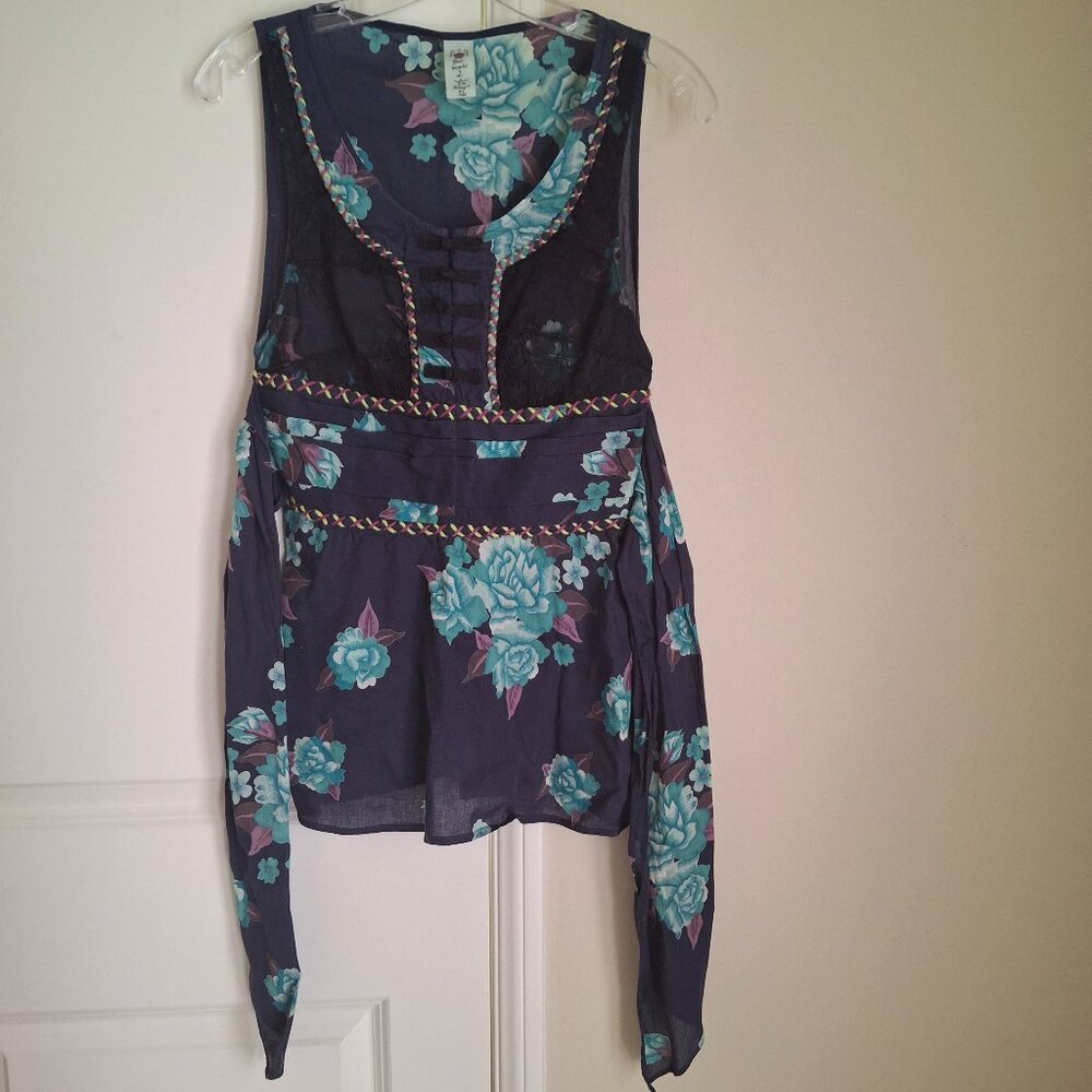 Rare Free People Indigo Blue Rose Print Blouse w/ Lace Detail